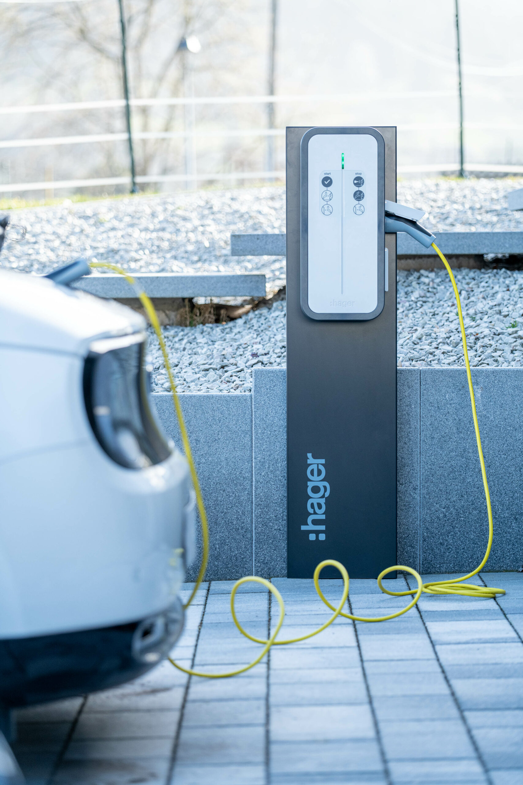 Borne de recharge véhicule électrique SF ELEC FLEUREY SUR OUCHE Tel 06.01.00.66.19 Mail : contact@sf-elec.fr